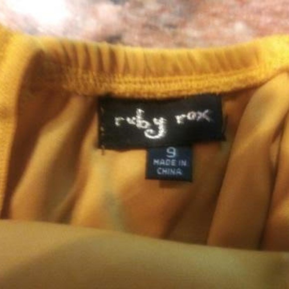 BOHO   Junior Size 9 Sleeveless dress  mustard - Picture 3 of 4